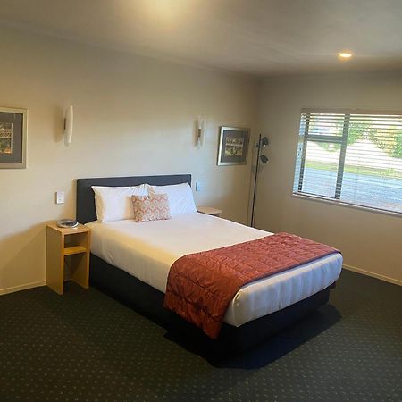Bentleys Motor Inn Palmerston North Buitenkant foto