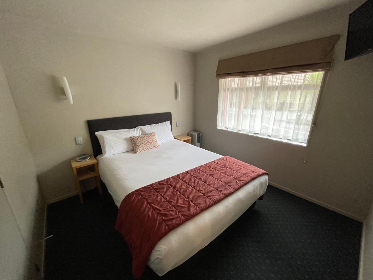 Bentleys Motor Inn Palmerston North Buitenkant foto