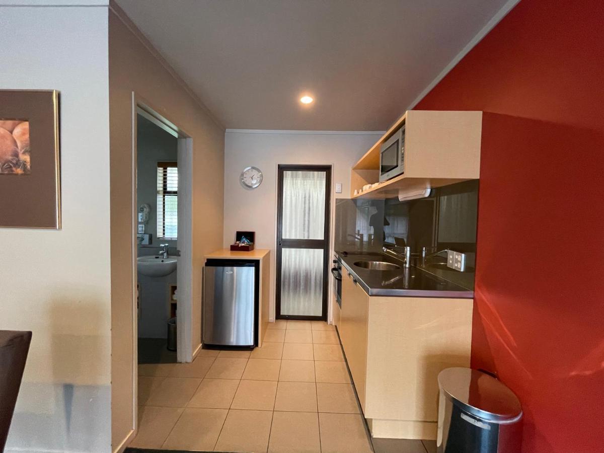 Bentleys Motor Inn Palmerston North Buitenkant foto