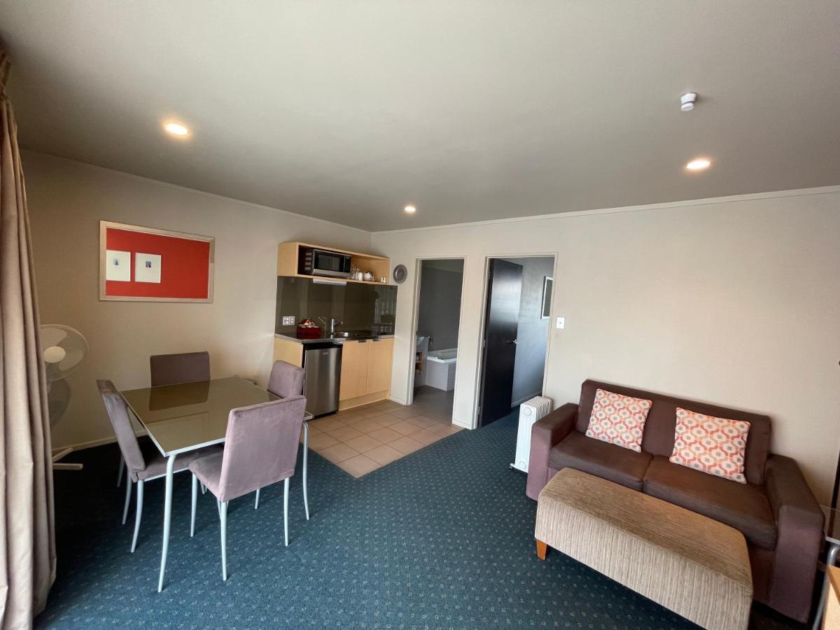 Bentleys Motor Inn Palmerston North Buitenkant foto