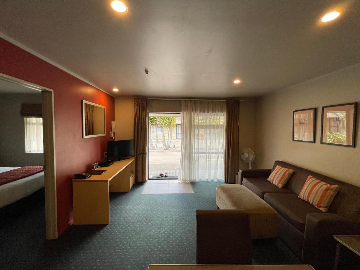 Bentleys Motor Inn Palmerston North Buitenkant foto
