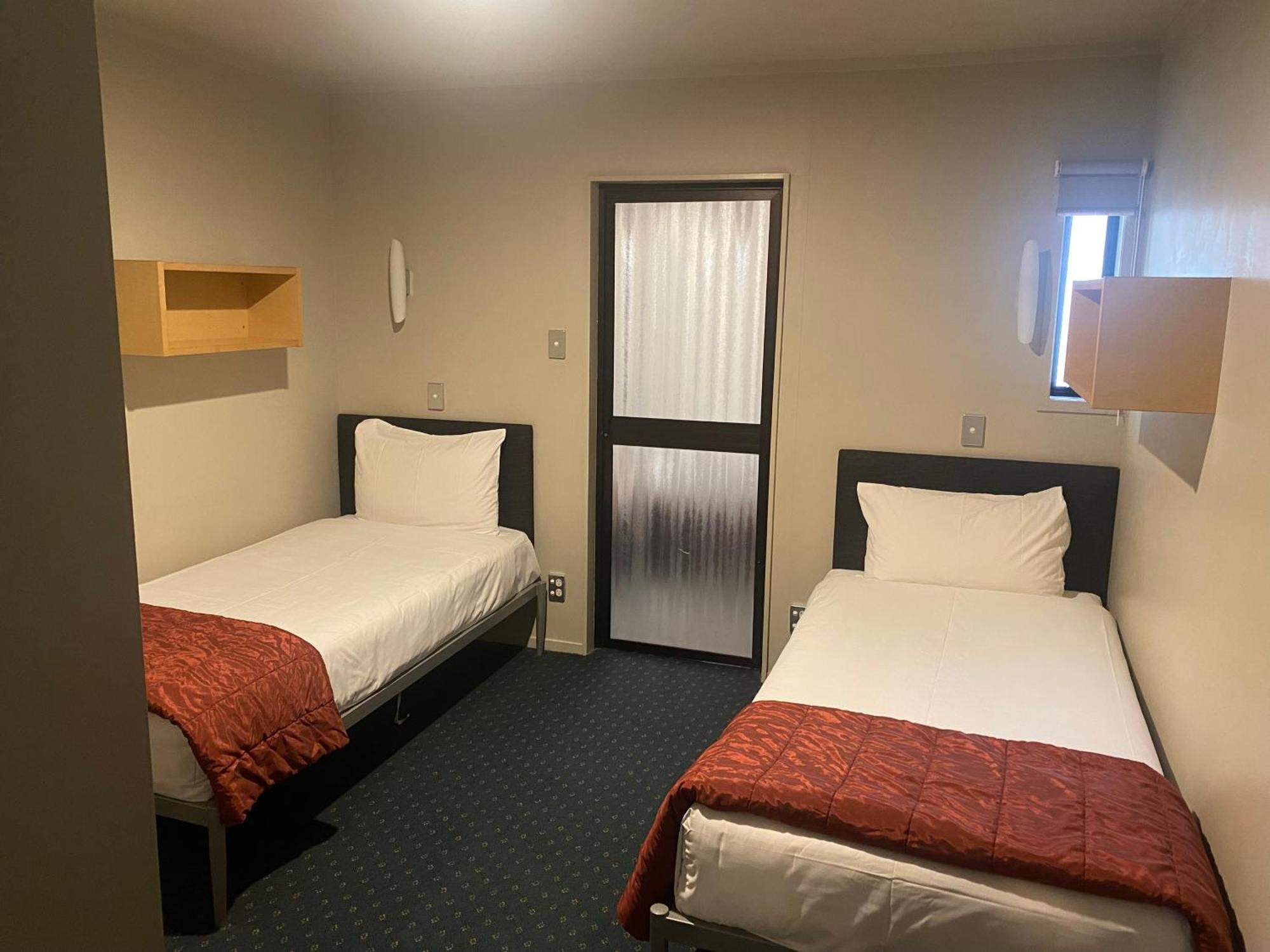 Bentleys Motor Inn Palmerston North Buitenkant foto