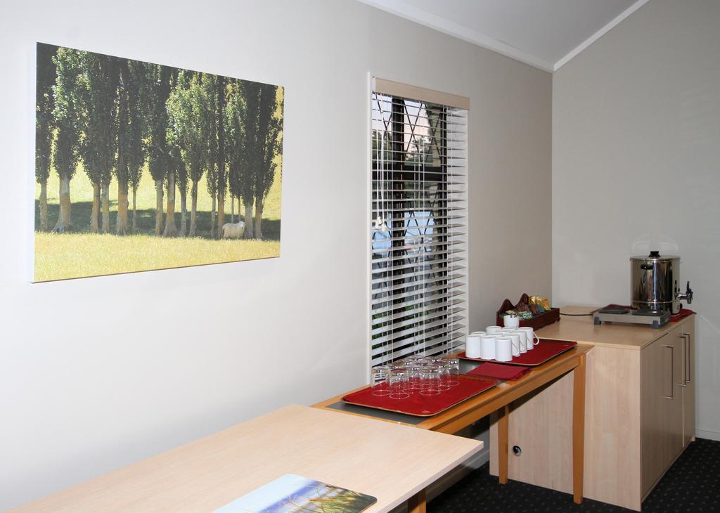 Bentleys Motor Inn Palmerston North Buitenkant foto