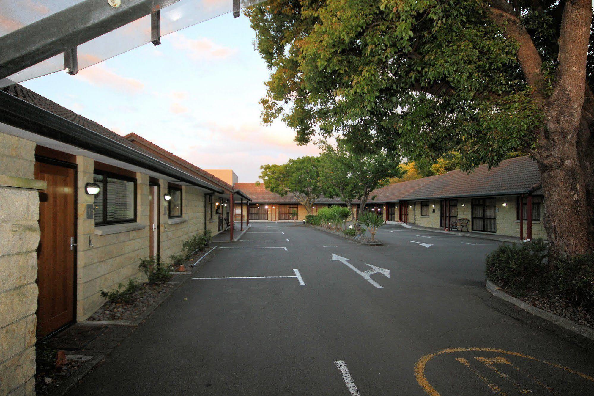 Bentleys Motor Inn Palmerston North Buitenkant foto